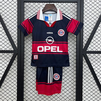 T-shirt et Short Rétro Bayern Munich Home pour Enfant 95/97