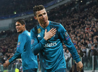 Maillot Rétro Manches Longues Real Madrid 2017/18 - Avec Patch